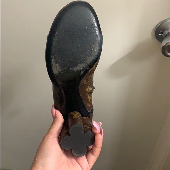 Authentic Louis Vuitton ankle boots - Picture 2 of 3